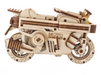 Wooden motorcycle model with 'Moto Combat' branding on a white background